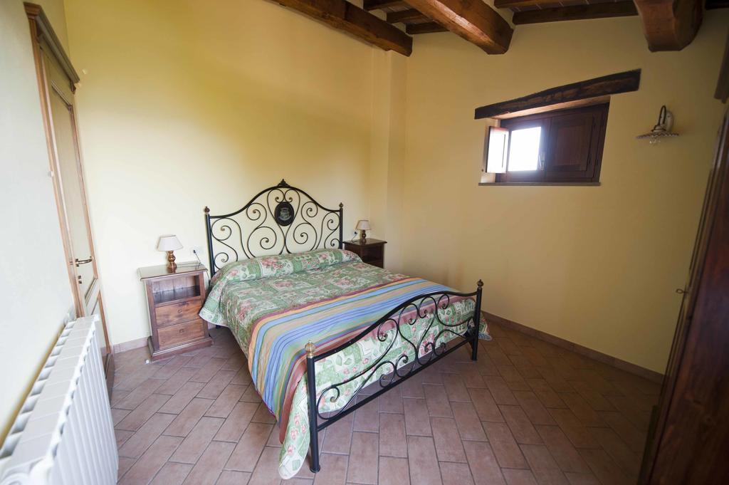 Agriturismo Tenuta Di Biscina Εξωτερικό φωτογραφία