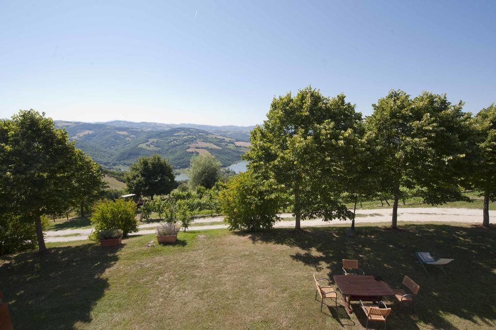 Agriturismo Tenuta Di Biscina Εξωτερικό φωτογραφία